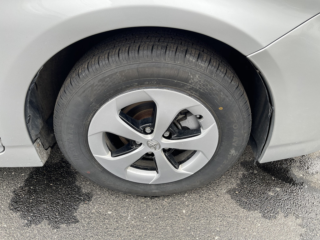 2015 Toyota Prius TWO THREE FO Located at Dave's GreenLight Auto Sales slide-image