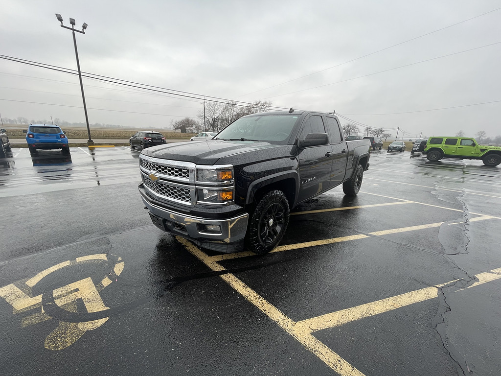 2014 Chevrolet Silverado LT Located at Dave's GreenLight Auto Sales light-box-slides
