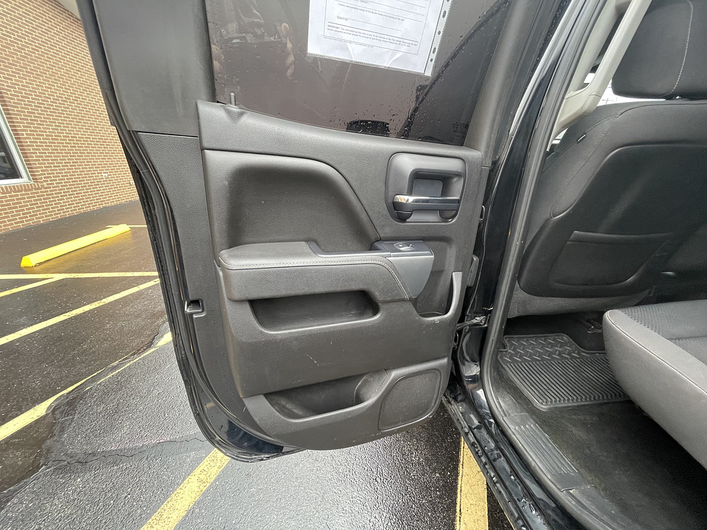 2014 Chevrolet Silverado LT Located at Dave's GreenLight Auto Sales slide-image