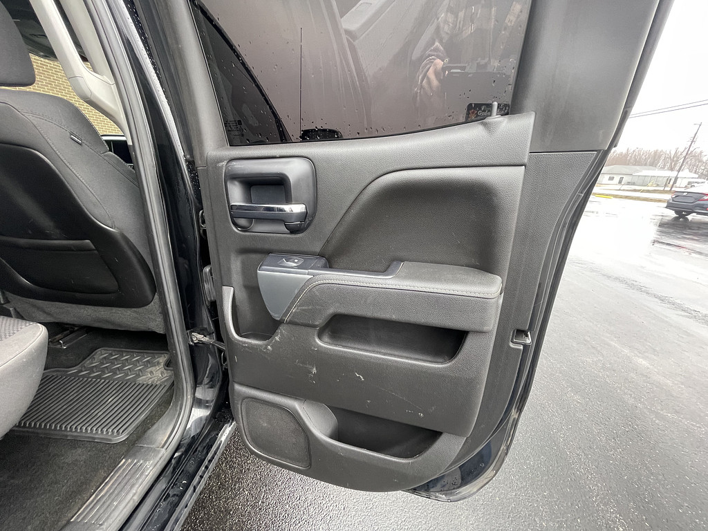 2014 Chevrolet Silverado LT Located at Dave's GreenLight Auto Sales slide-image