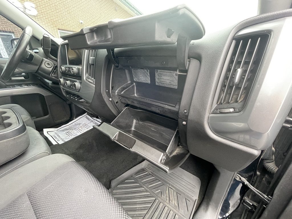 2014 Chevrolet Silverado LT Located at Dave's GreenLight Auto Sales slide-image