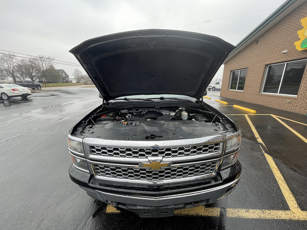 2014 Chevrolet Silverado LT Located at Dave's GreenLight Auto Sales slide-image