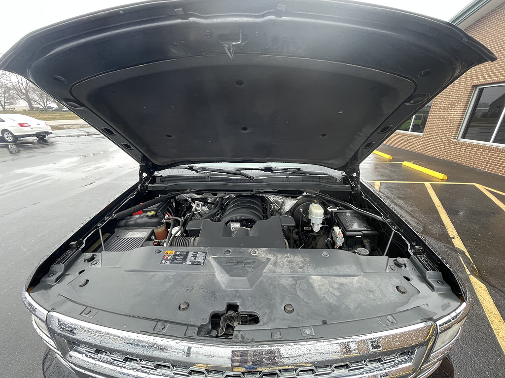 2014 Chevrolet Silverado LT Located at Dave's GreenLight Auto Sales light-box-slides