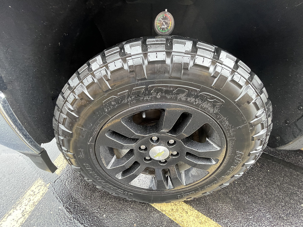 2014 Chevrolet Silverado LT Located at Dave's GreenLight Auto Sales slide-image