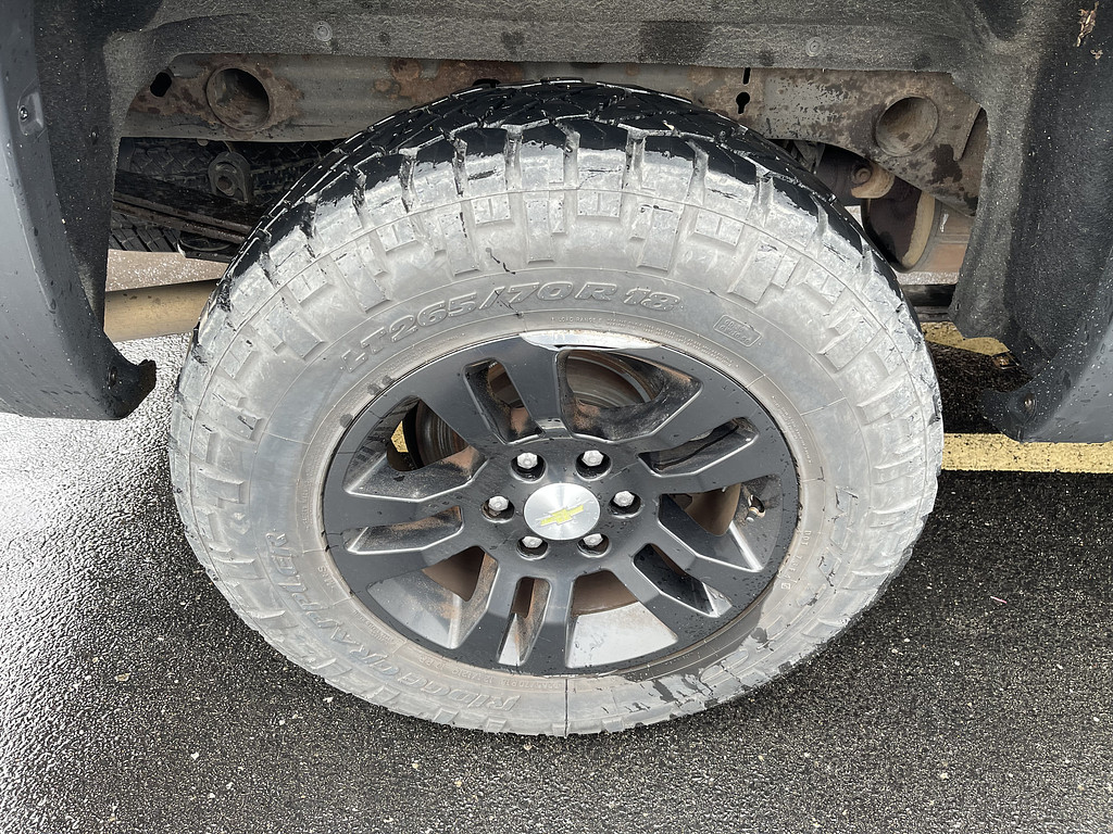 2014 Chevrolet Silverado LT Located at Dave's GreenLight Auto Sales slide-image