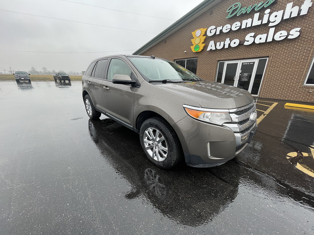 2012 Ford EDGE Located at Dave's GreenLight Auto Sales slide-image
