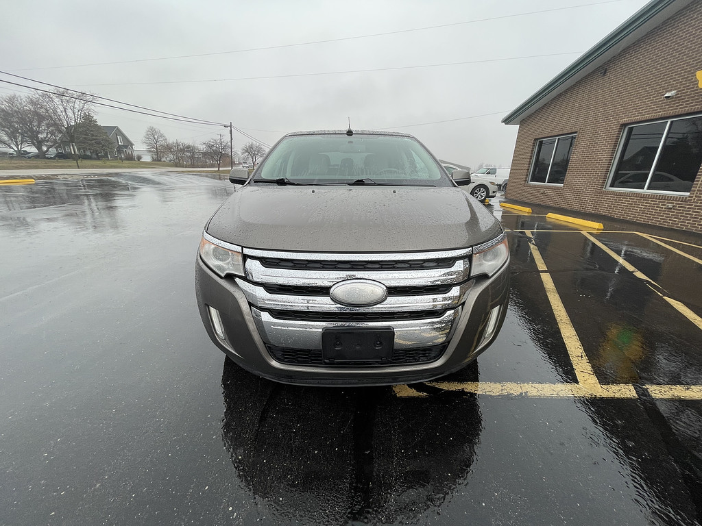 2012 Ford EDGE Located at Dave's GreenLight Auto Sales light-box-slides
