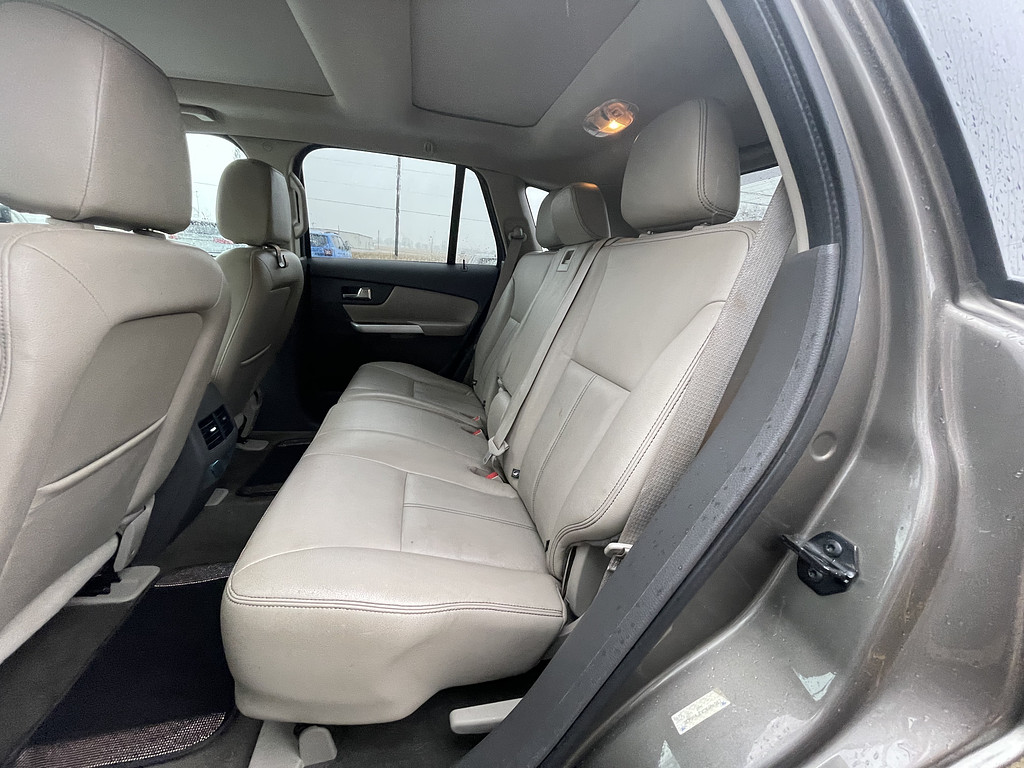 2012 Ford EDGE Located at Dave's GreenLight Auto Sales slide-image