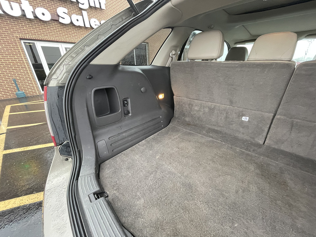 2012 Ford EDGE Located at Dave's GreenLight Auto Sales light-box-slides