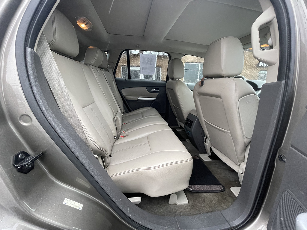 2012 Ford EDGE Located at Dave's GreenLight Auto Sales light-box-slides