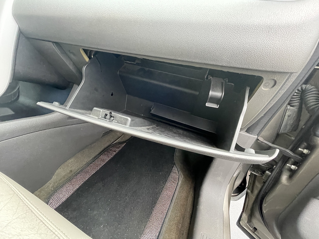 2012 Ford EDGE Located at Dave's GreenLight Auto Sales slide-image