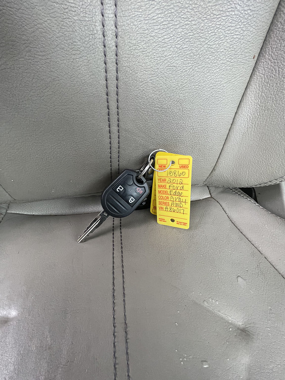 2012 Ford EDGE Located at Dave's GreenLight Auto Sales light-box-slides