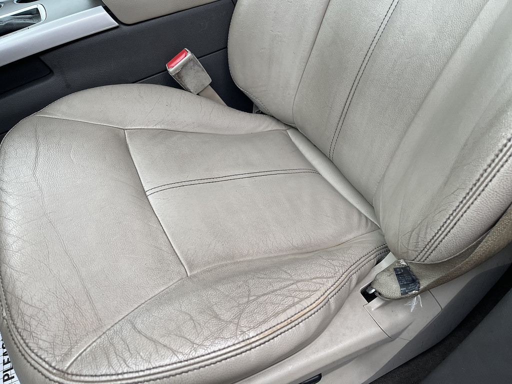 2012 Ford EDGE Located at Dave's GreenLight Auto Sales light-box-slides