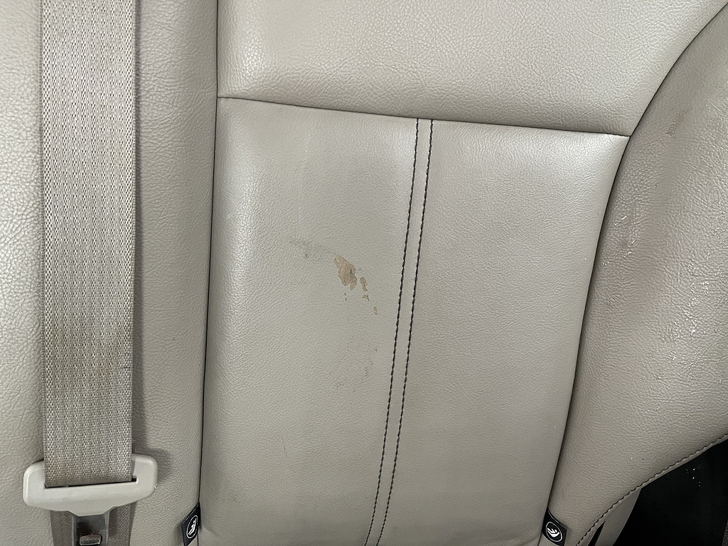 2012 Ford EDGE Located at Dave's GreenLight Auto Sales slide-image