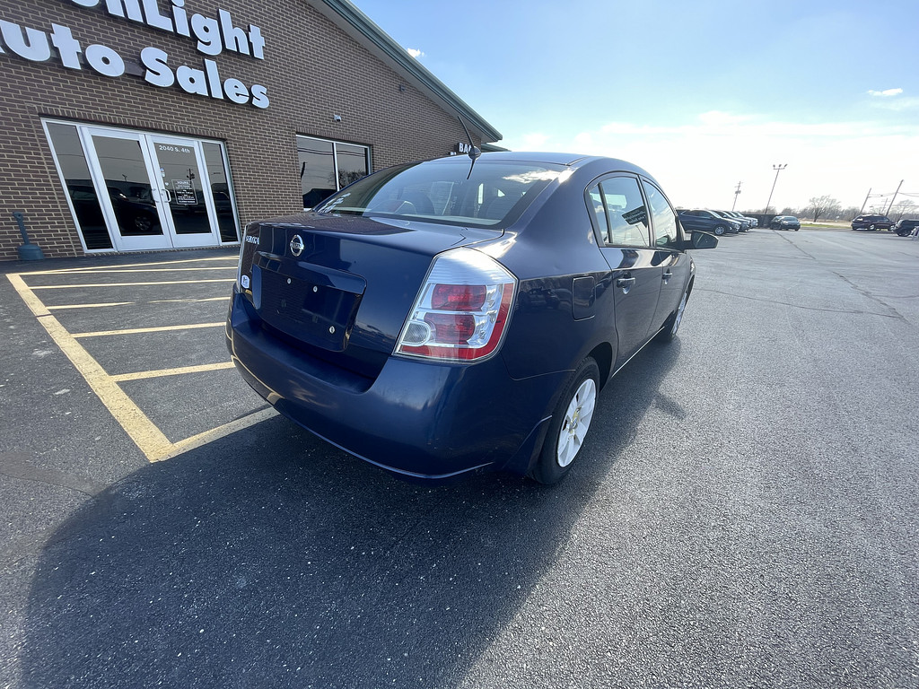 2009 Nissan SENTRA Located at Dave's GreenLight Auto Sales light-box-slides