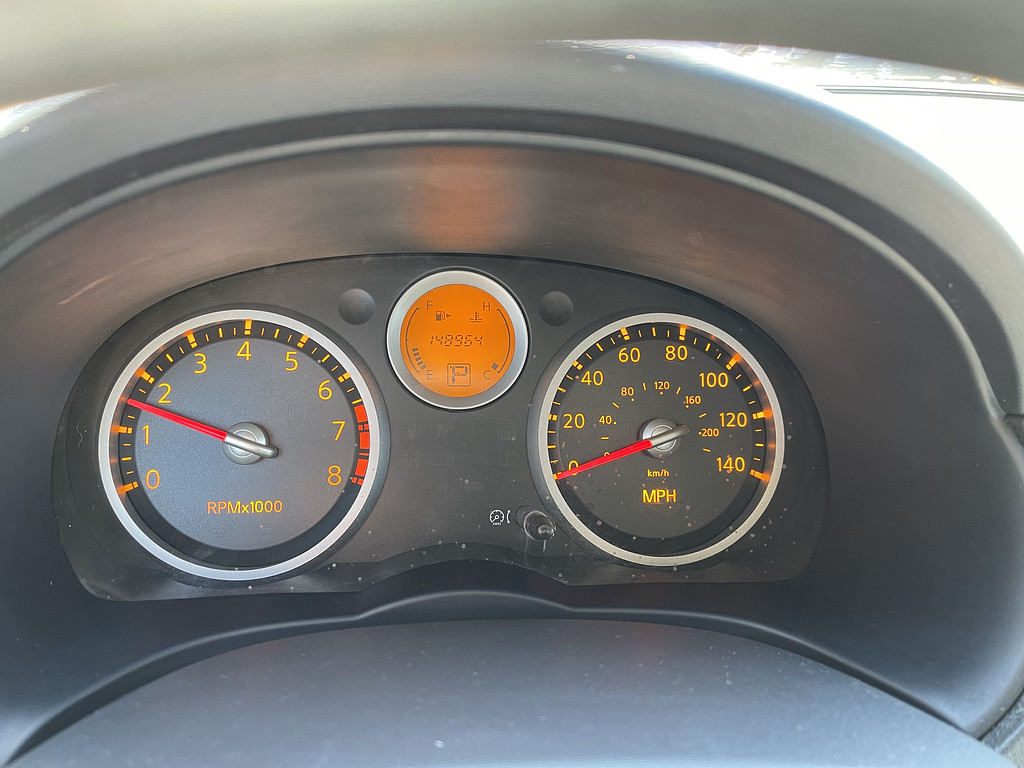 2009 Nissan SENTRA Located at Dave's GreenLight Auto Sales slide-image