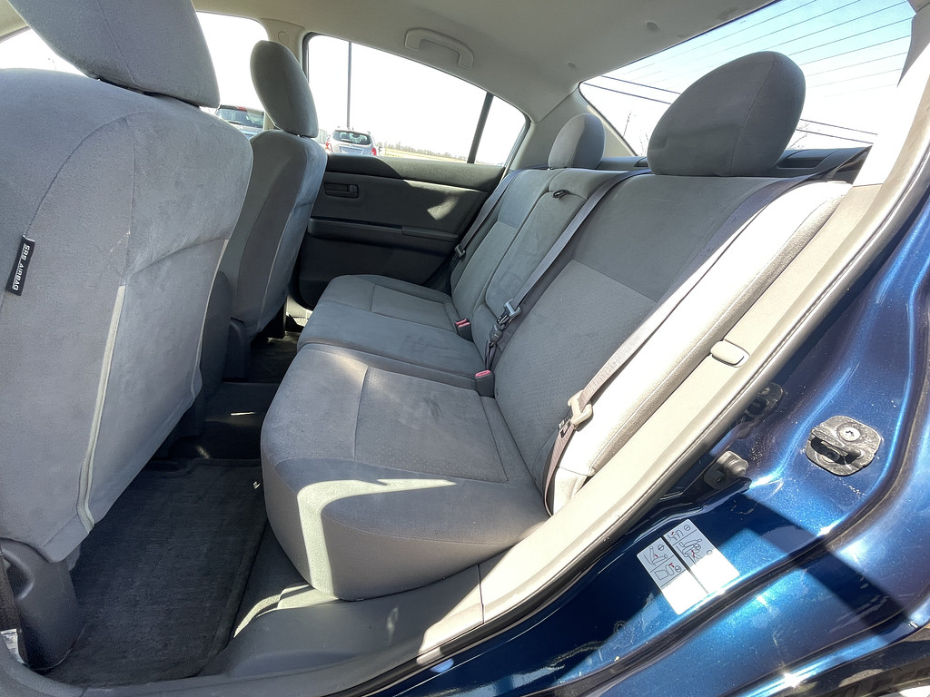 2009 Nissan SENTRA Located at Dave's GreenLight Auto Sales light-box-slides