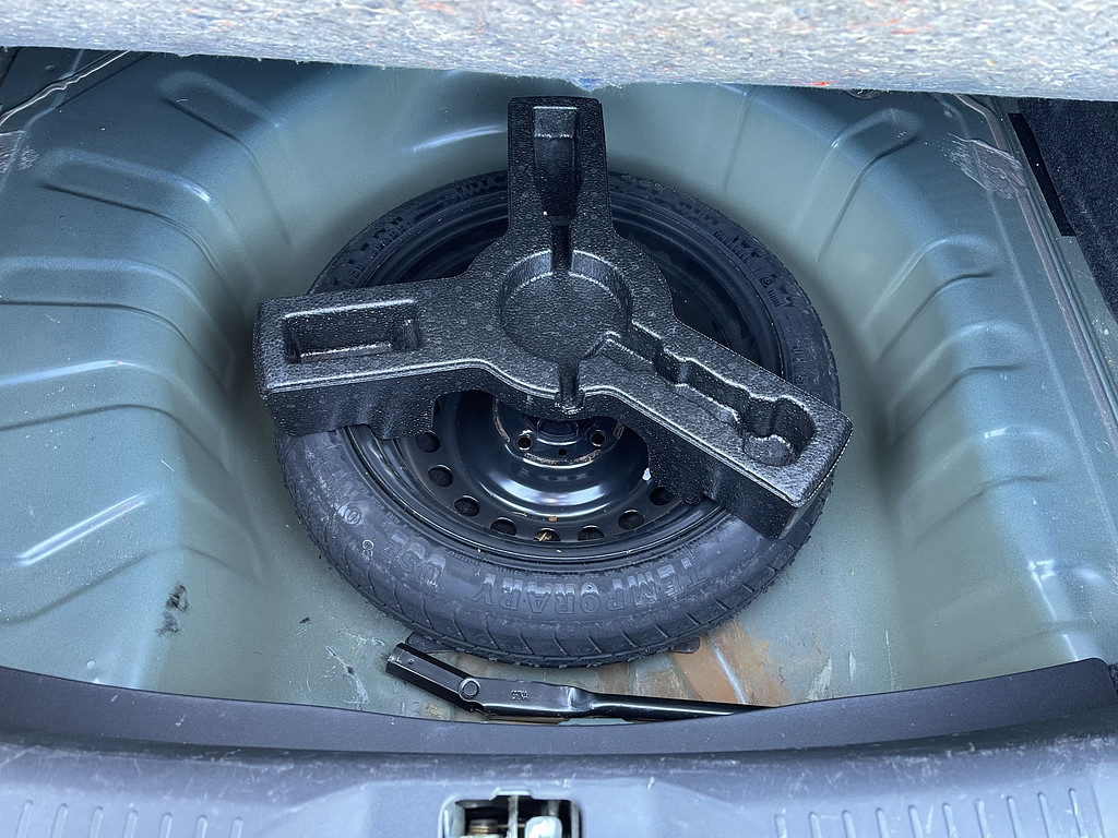 2009 Nissan SENTRA Located at Dave's GreenLight Auto Sales slide-image