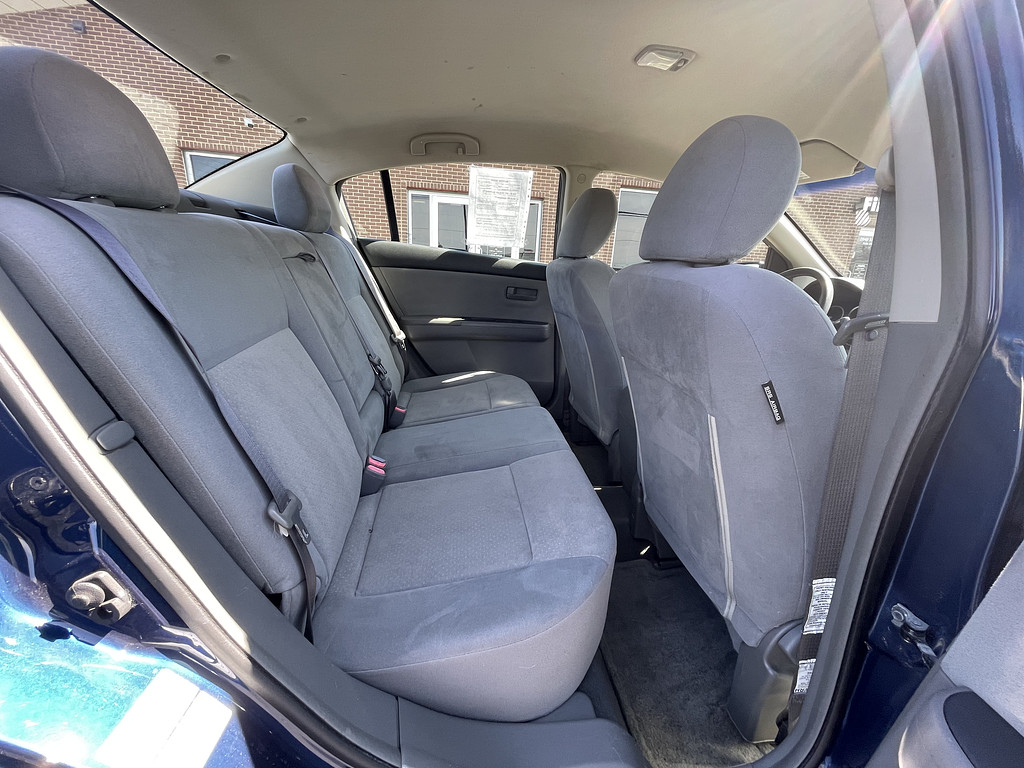 2009 Nissan SENTRA Located at Dave's GreenLight Auto Sales slide-image