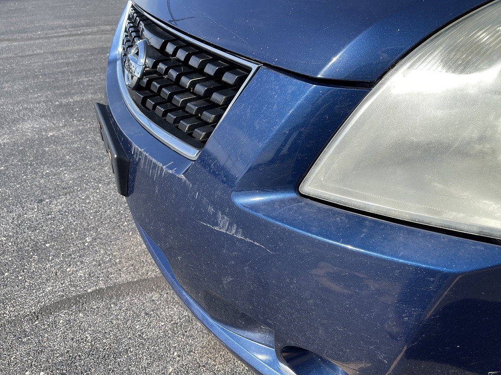 2009 Nissan SENTRA Located at Dave's GreenLight Auto Sales light-box-slides