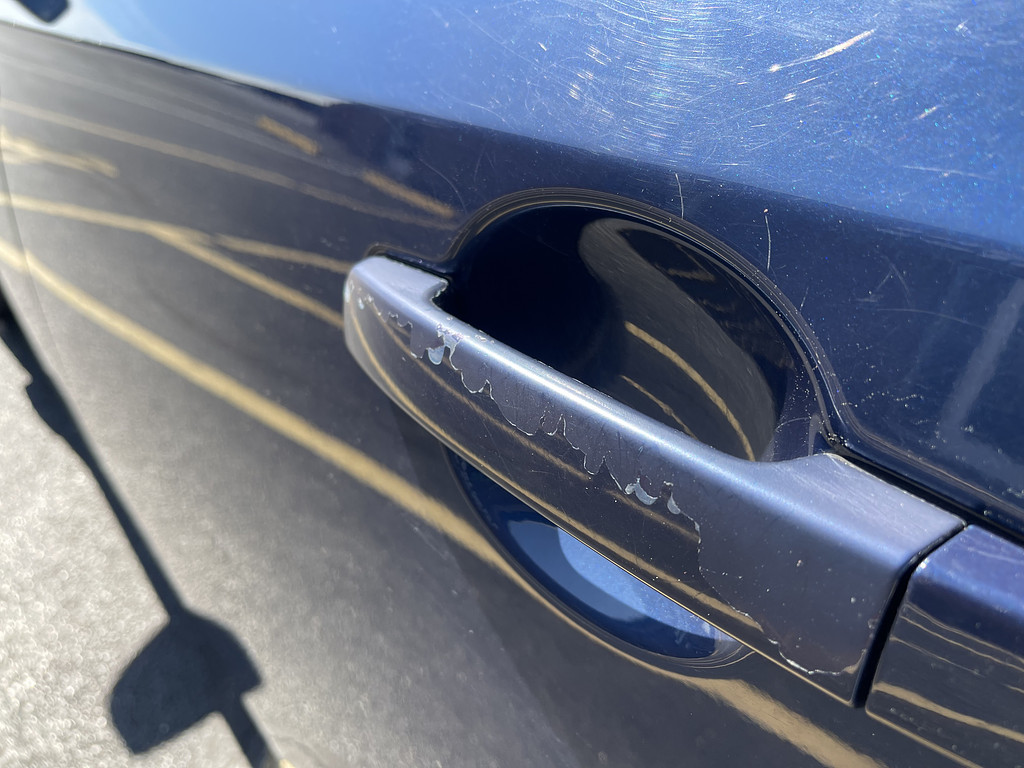 2009 Nissan SENTRA Located at Dave's GreenLight Auto Sales slide-image