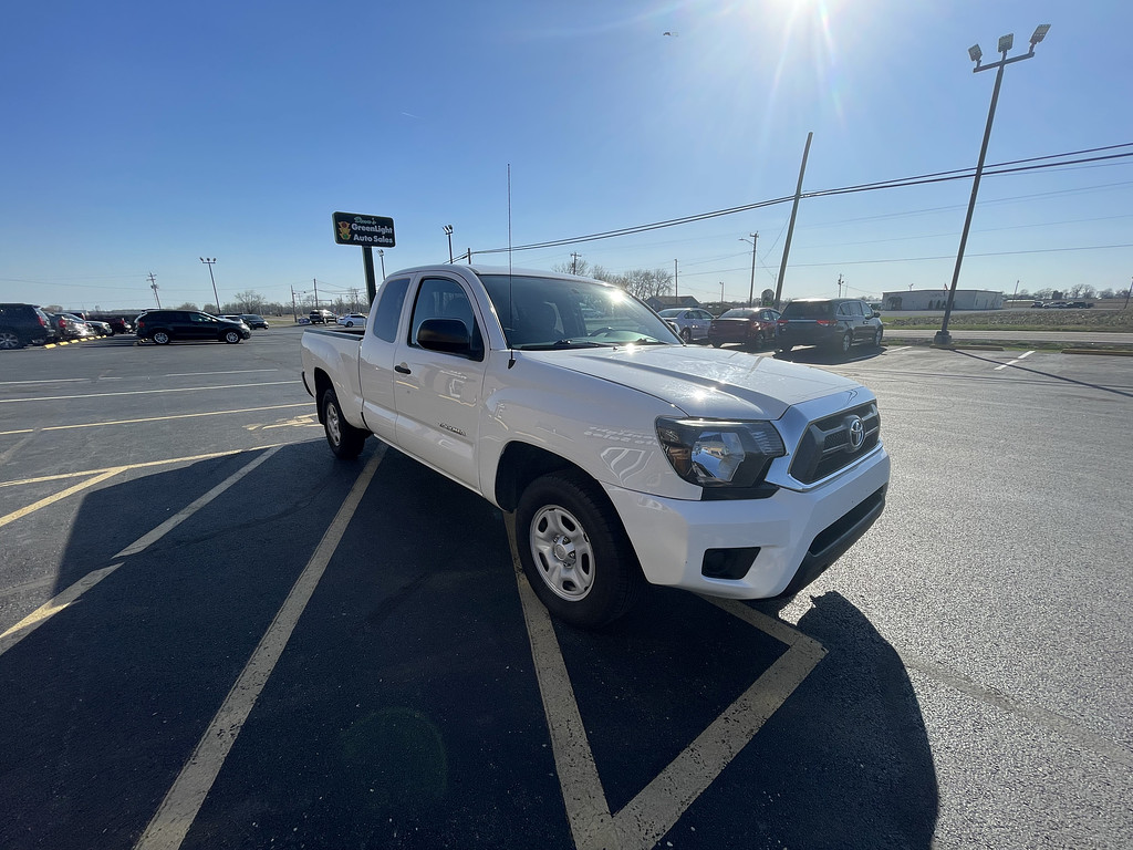 2015 Toyota Tacoma BASE Located at Dave's GreenLight Auto Sales light-box-slides