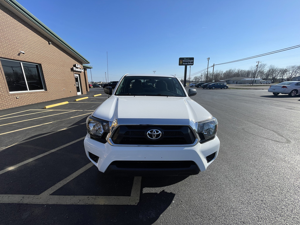 2015 Toyota Tacoma BASE Located at Dave's GreenLight Auto Sales light-box-slides