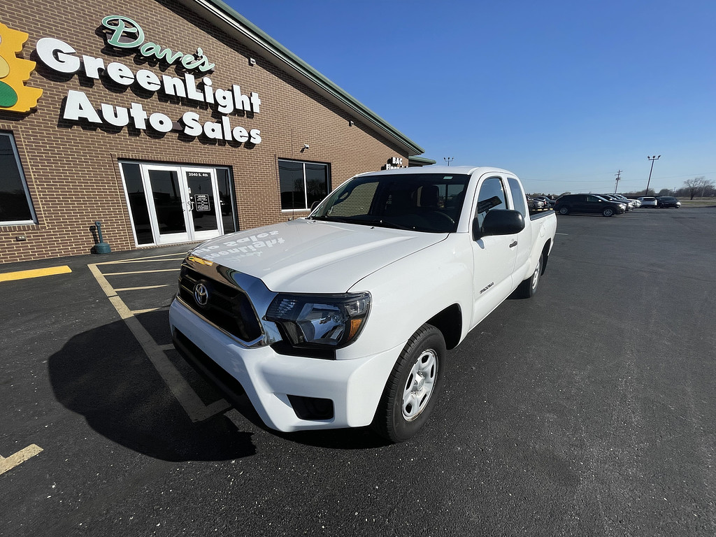 2015 Toyota Tacoma BASE Located at Dave's GreenLight Auto Sales light-box-slides