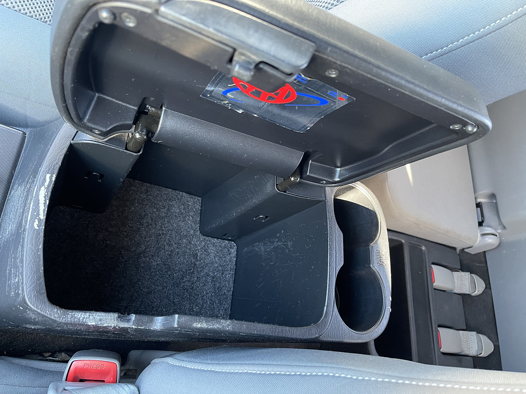 2015 Toyota Tacoma BASE Located at Dave's GreenLight Auto Sales light-box-slides