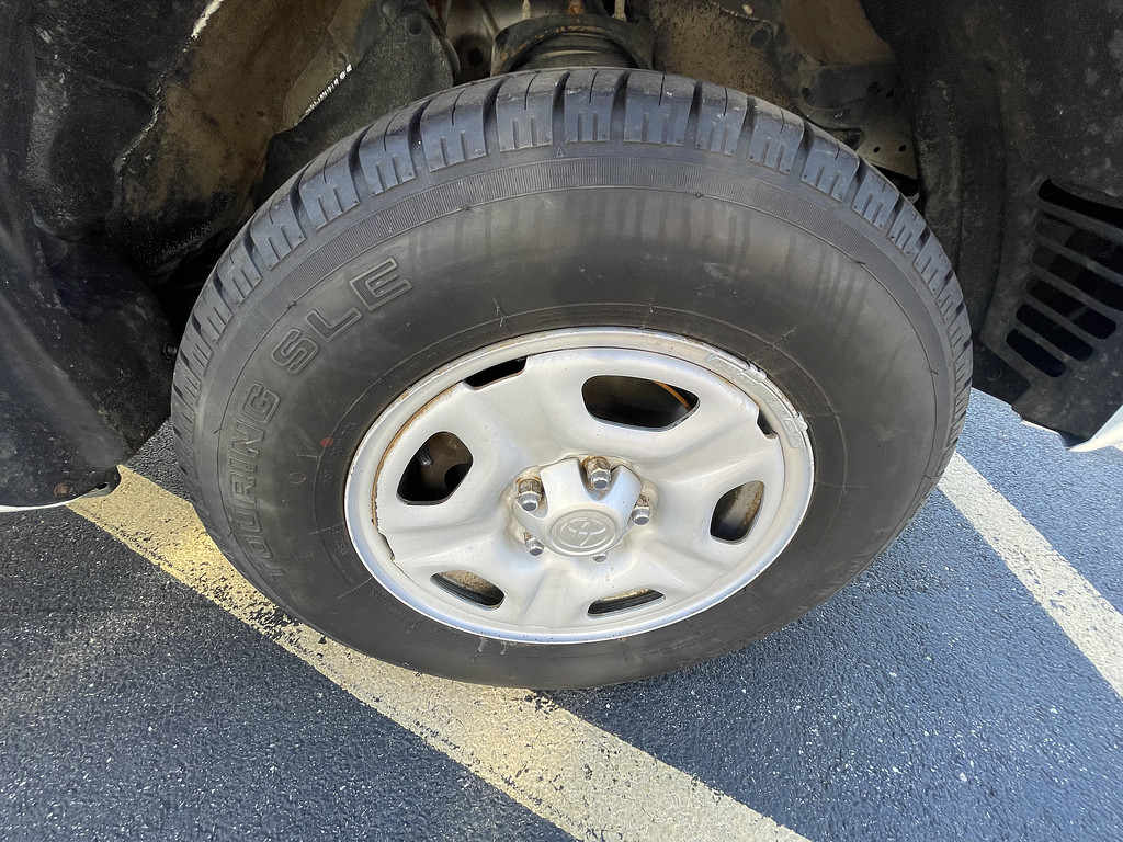 2015 Toyota Tacoma BASE Located at Dave's GreenLight Auto Sales slide-image