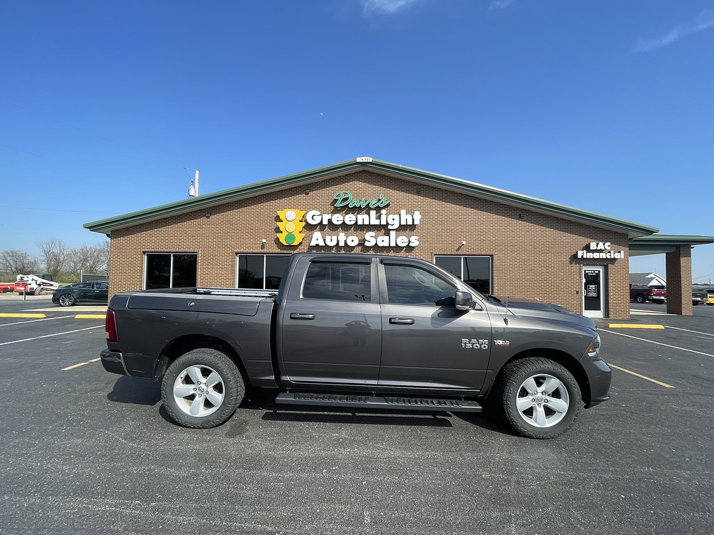 2014 RAM 1500 SPORT Located at Dave's GreenLight Auto Sales light-box-slides