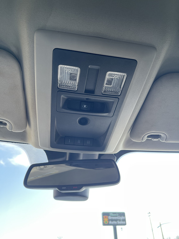 2014 RAM 1500 SPORT Located at Dave's GreenLight Auto Sales light-box-slides