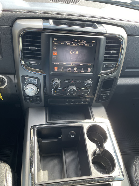 2014 RAM 1500 SPORT Located at Dave's GreenLight Auto Sales light-box-slides