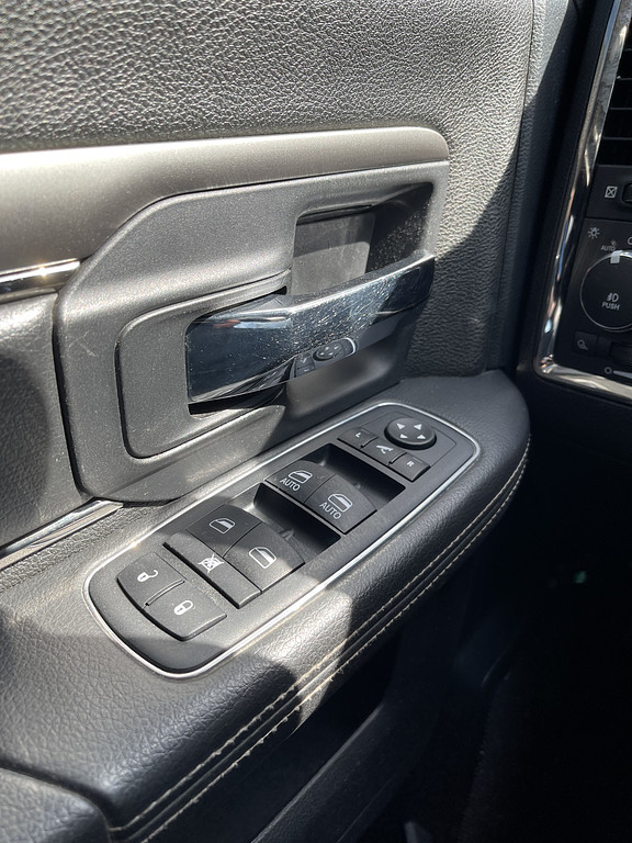 2014 RAM 1500 SPORT Located at Dave's GreenLight Auto Sales slide-image