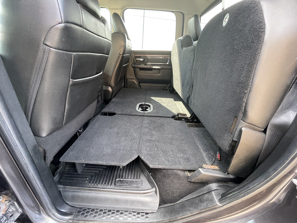 2014 RAM 1500 SPORT Located at Dave's GreenLight Auto Sales slide-image