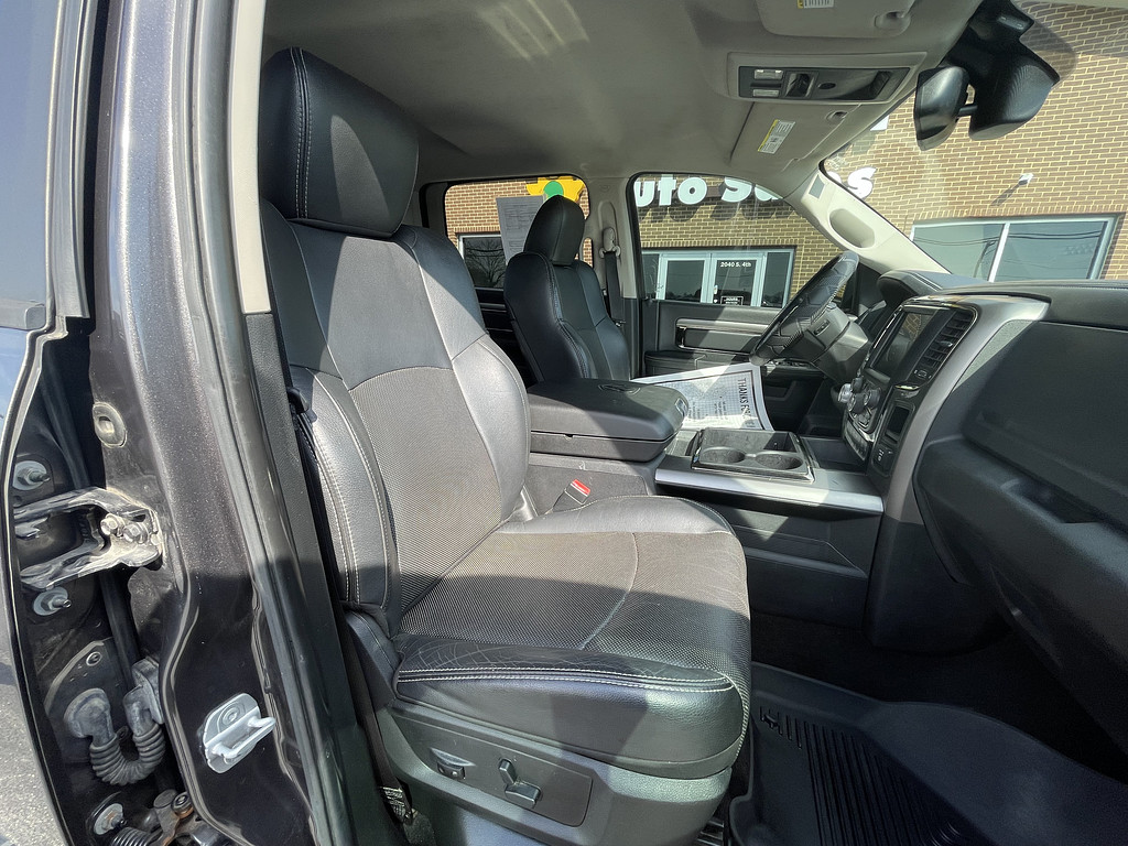 2014 RAM 1500 SPORT Located at Dave's GreenLight Auto Sales light-box-slides
