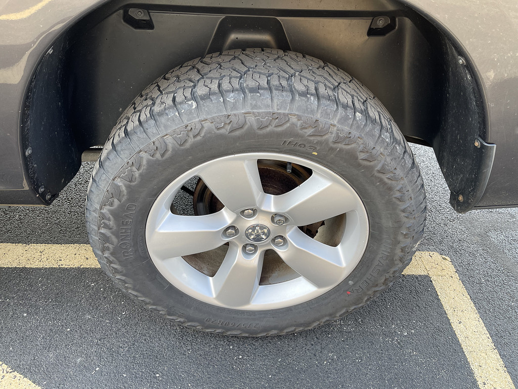 2014 RAM 1500 SPORT Located at Dave's GreenLight Auto Sales light-box-slides