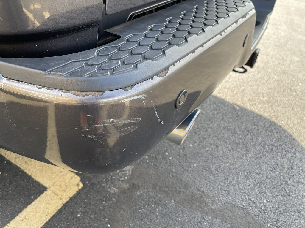 2014 RAM 1500 SPORT Located at Dave's GreenLight Auto Sales slide-image