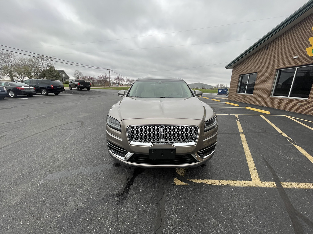 2019 Lincoln NAUTILUS RESERVE Located at Dave's GreenLight Auto Sales light-box-slides