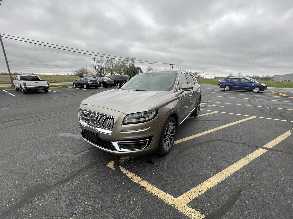 2019 Lincoln NAUTILUS RESERVE Located at Dave's GreenLight Auto Sales light-box-slides