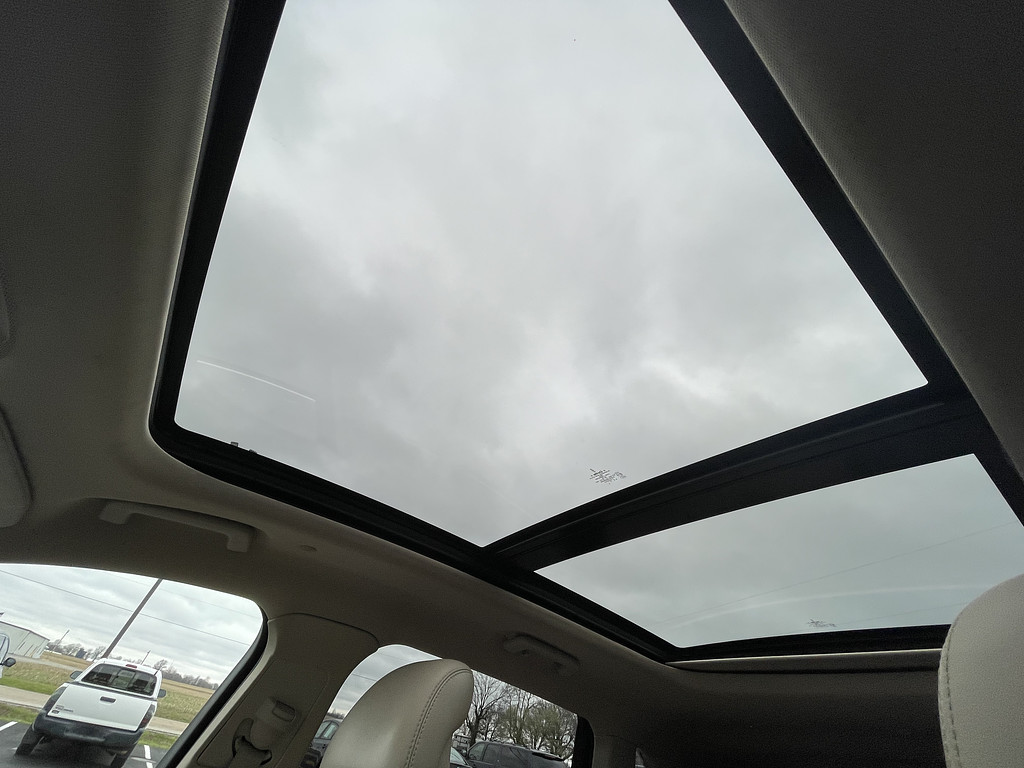 2019 Lincoln NAUTILUS RESERVE Located at Dave's GreenLight Auto Sales slide-image