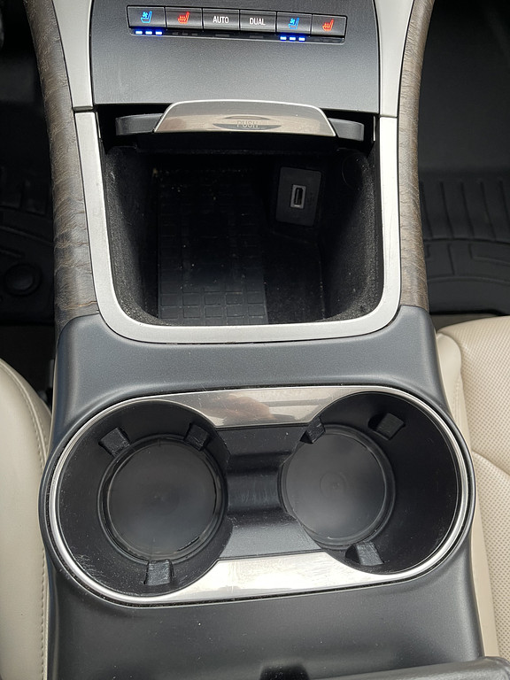 2019 Lincoln NAUTILUS RESERVE Located at Dave's GreenLight Auto Sales slide-image