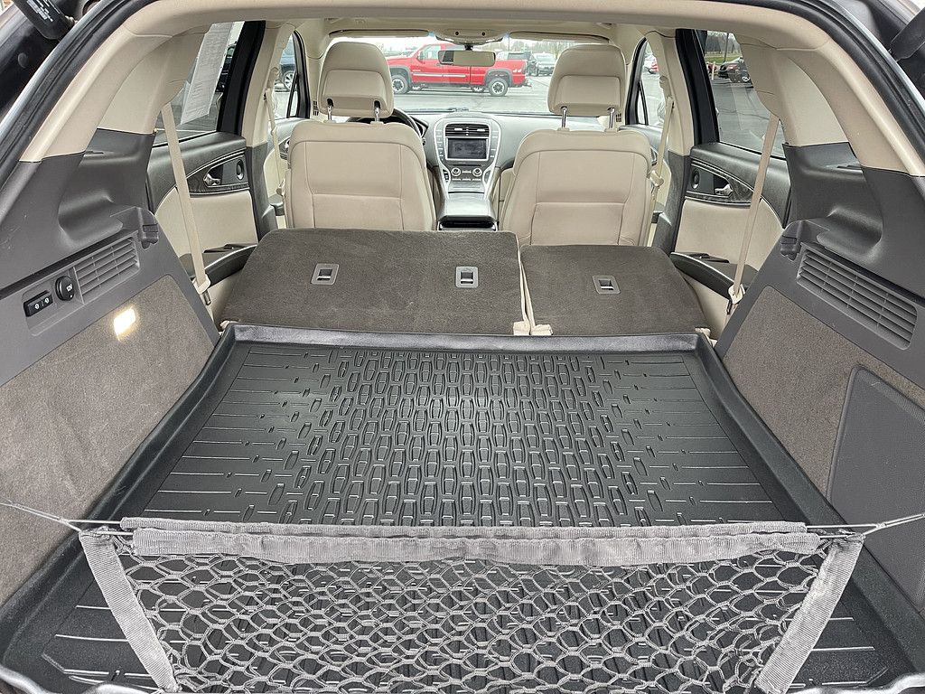 2019 Lincoln NAUTILUS RESERVE Located at Dave's GreenLight Auto Sales slide-image