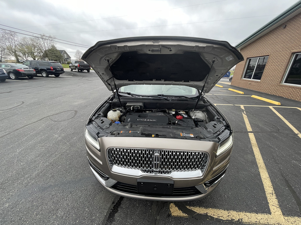 2019 Lincoln NAUTILUS RESERVE Located at Dave's GreenLight Auto Sales slide-image