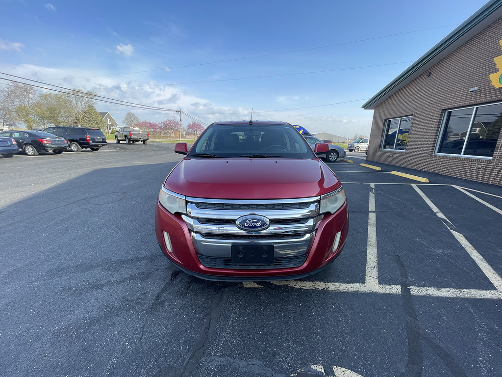 2011 Ford EDGE Located at Dave's GreenLight Auto Sales light-box-slides