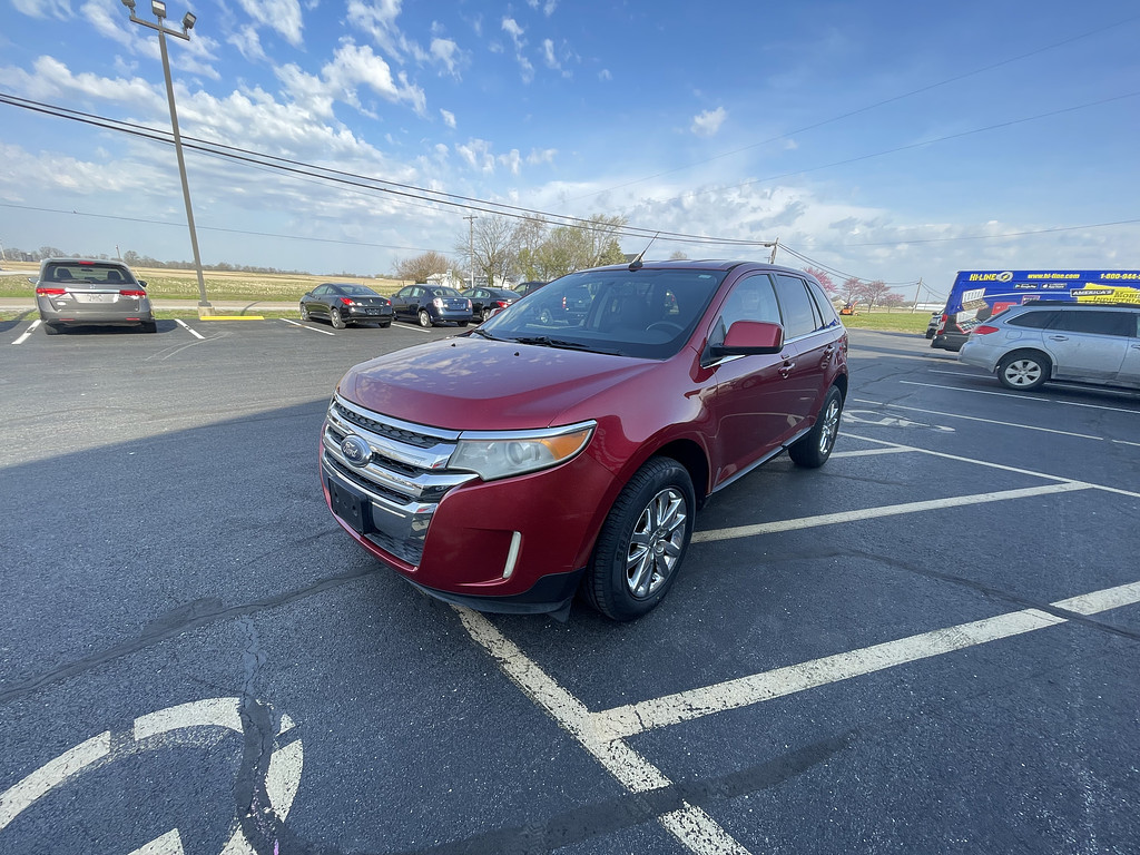 2011 Ford EDGE Located at Dave's GreenLight Auto Sales light-box-slides