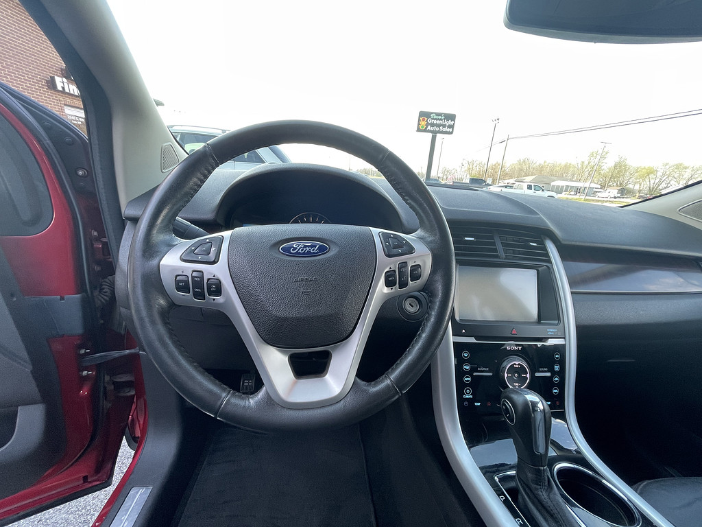 2011 Ford EDGE Located at Dave's GreenLight Auto Sales light-box-slides
