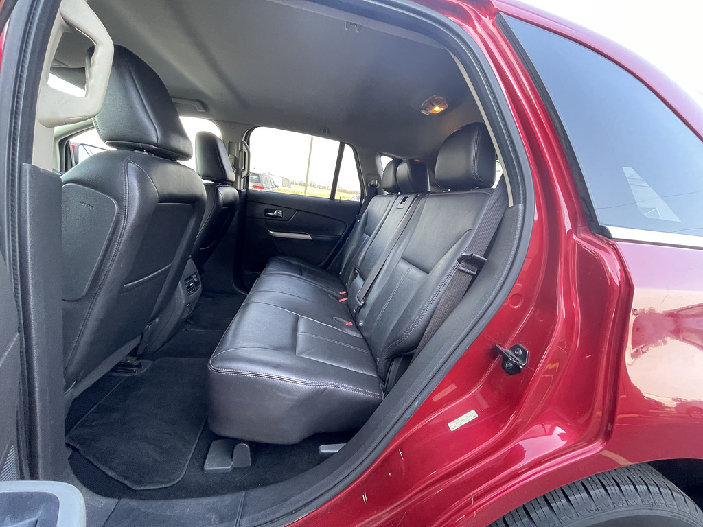 2011 Ford EDGE Located at Dave's GreenLight Auto Sales light-box-slides