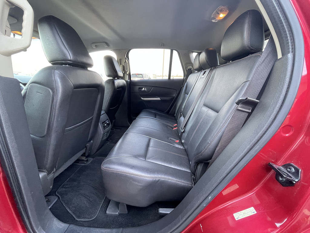 2011 Ford EDGE Located at Dave's GreenLight Auto Sales slide-image