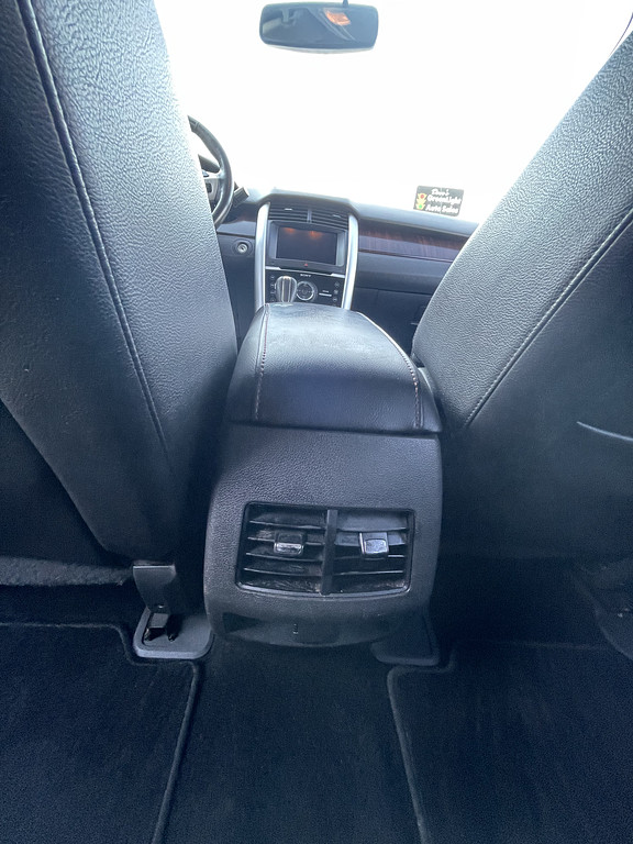 2011 Ford EDGE Located at Dave's GreenLight Auto Sales slide-image